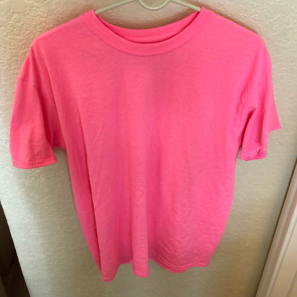 Pink tshirt